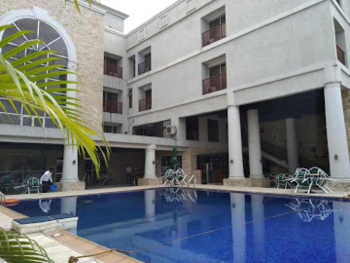 Room in Lodge - Full Moon Hotel Owerri Buitenkant foto